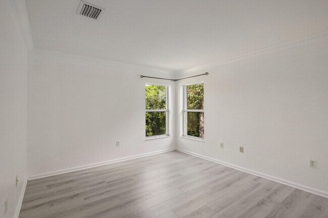 Building Photo - 10208 White Water Lily Way