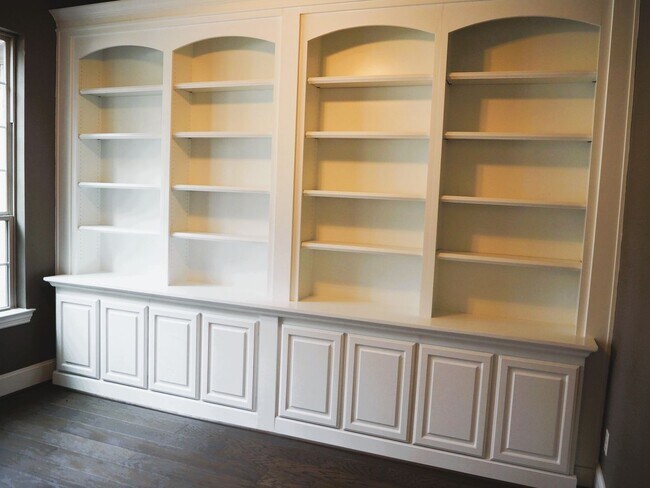 Building Photo - 2007 Greenvine Cir