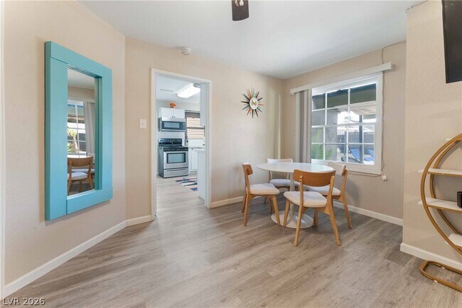 Building Photo - 1021 Griffith Ave