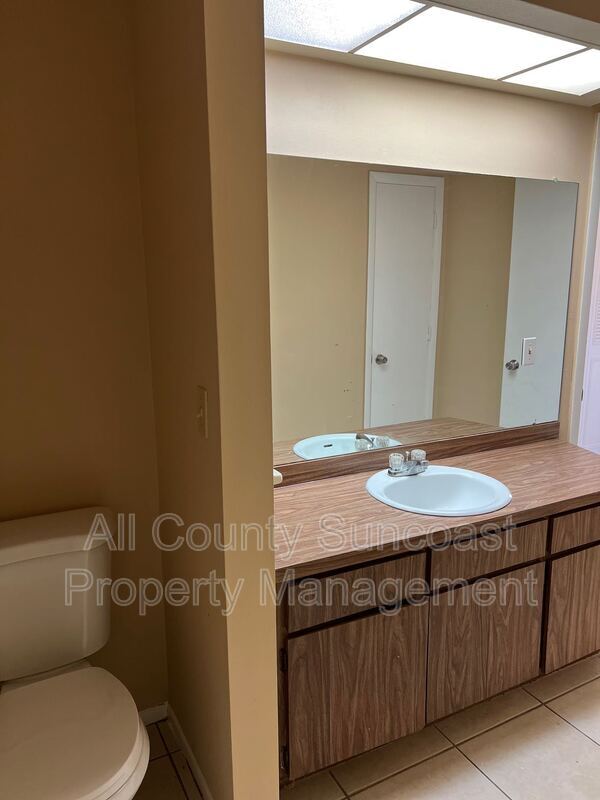 Building Photo - 2643 Country Grove Blvd