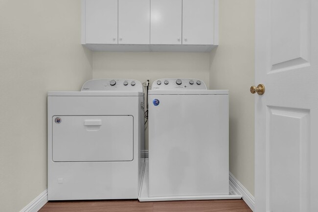 Building Photo - 6826 E Horizon Dr