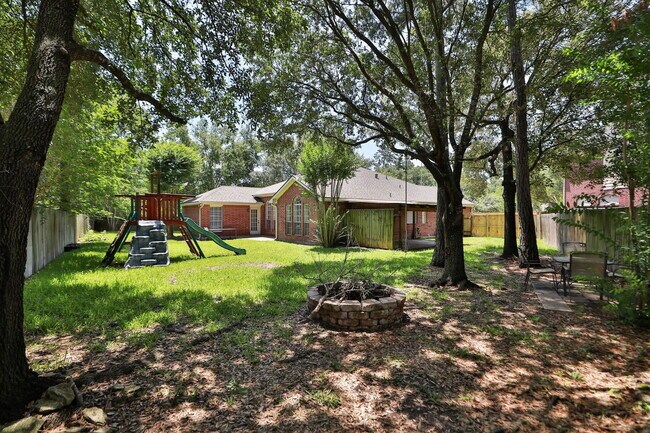 Building Photo - 25215 Aughton Dr