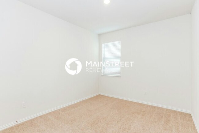 Building Photo - 4 Bedroom Pet-Friendly Home in HASLET, TX with Main Street Renewal