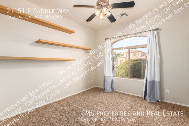 Building Photo - 21151 E Saddle Way