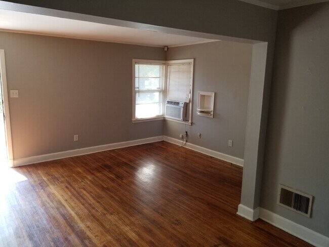 Building Photo - 38 S Bingham St