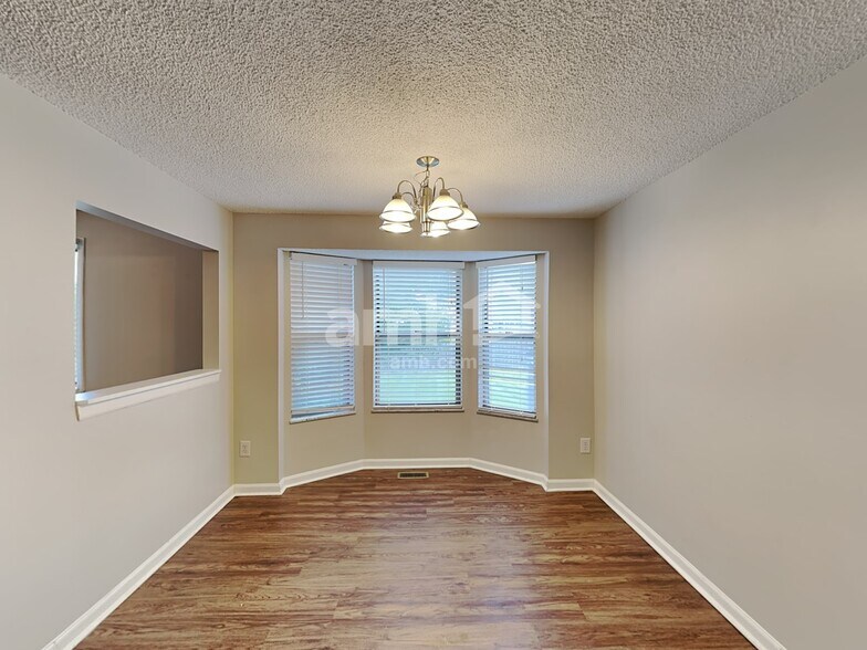 Building Photo - 3309 Stadler Dr