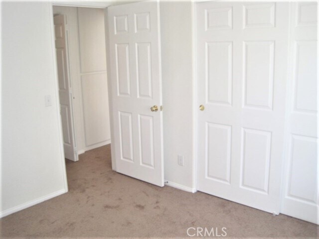 Building Photo - 6686 Laurelton Ln
