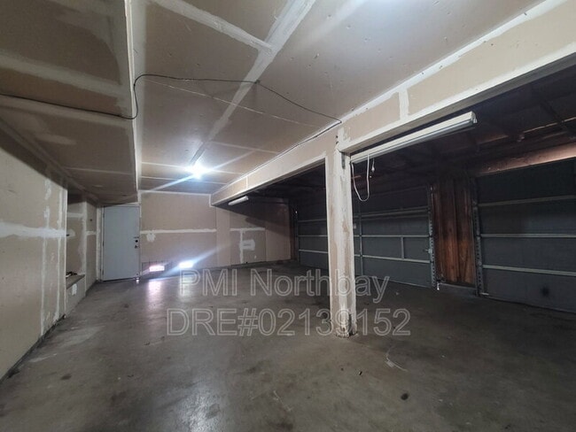 Building Photo - 937 Iron Dr