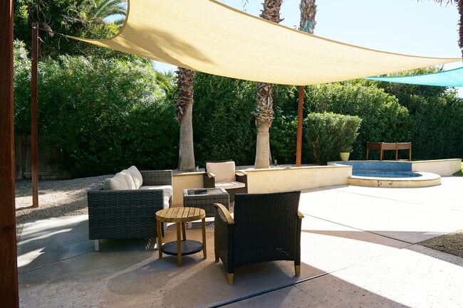 Building Photo - 44150 Calico Cir