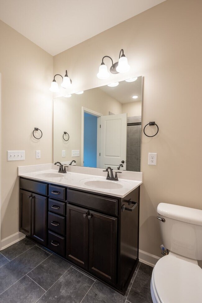 Building Photo - 4409 Chusto Dr