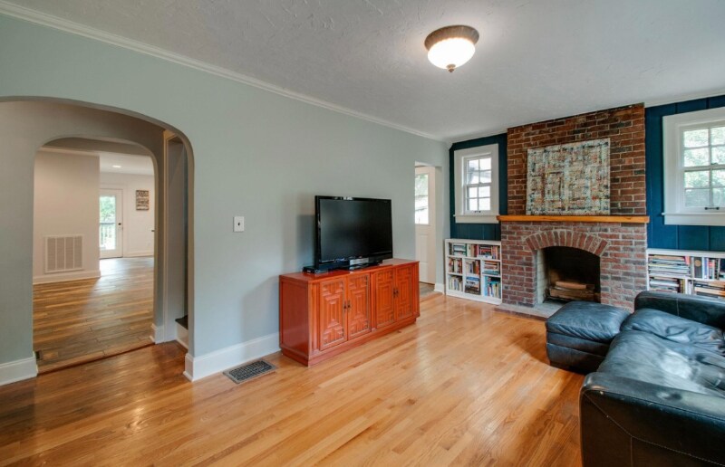 Building Photo - 947 Cahal Ave