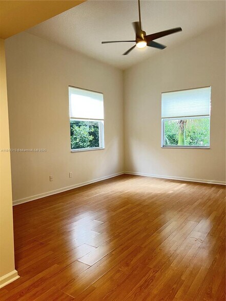 SO FLO Real Estate Group 529 E Sheridan St # 302 DANIA BEACH, FL - 529 E Sheridan St
