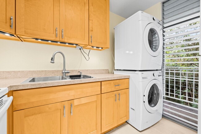 Building Photo - 95-2057-2057 Waikalani Pl