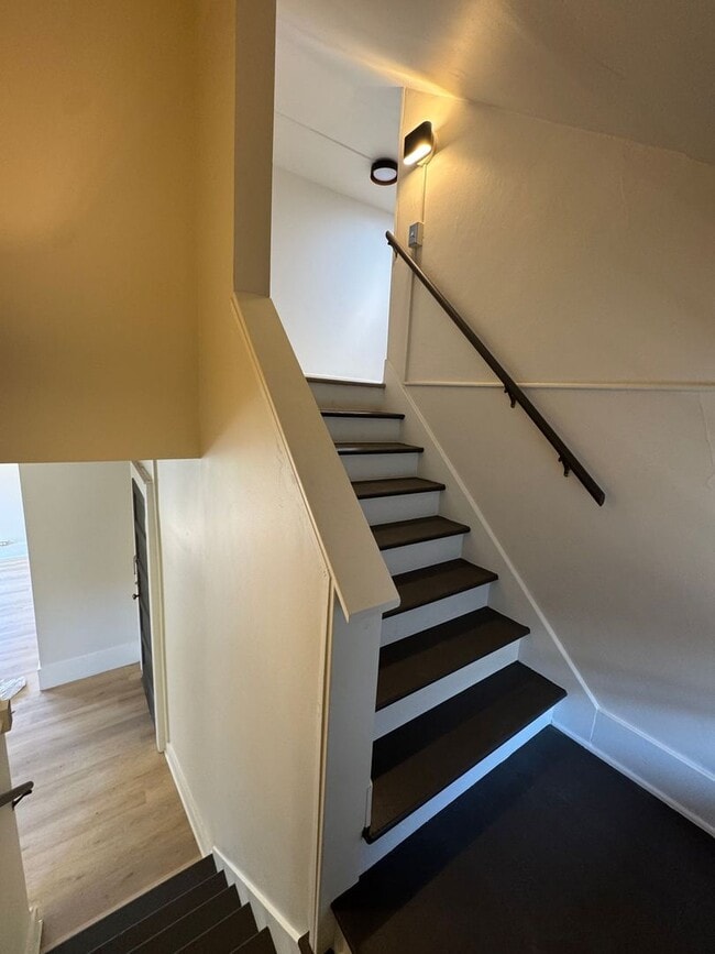 Building Photo - 1bd/1ba Seattle House