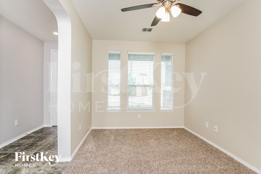 Building Photo - 15302 Cascade Point