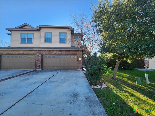 Primary Photo - 1028 Brown Rock Dr