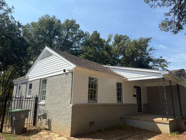 Building Photo - 4047 Given Ave