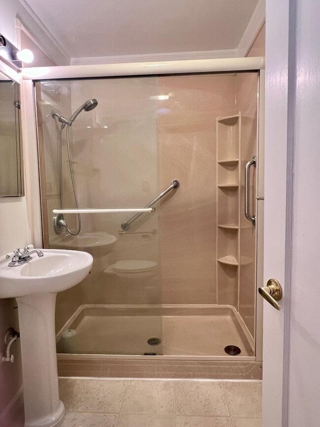 Building Photo - 1874 Villa St