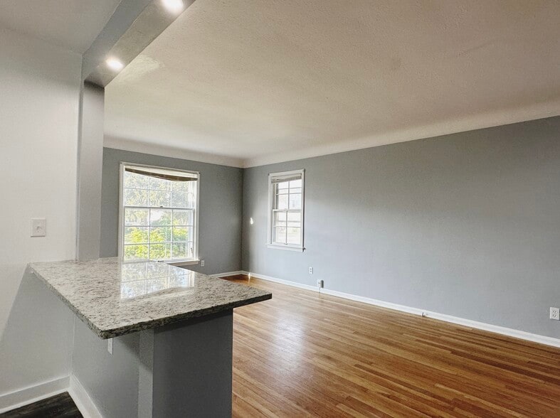 Building Photo - 6007 Merkle Ave