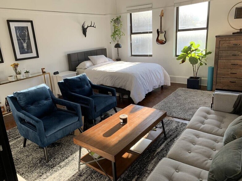 Building Photo - WEST 73 STREET