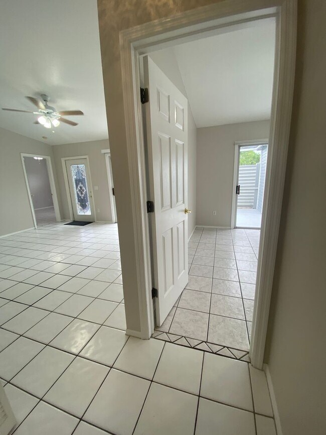 Building Photo - 3300 Loveland Blvd