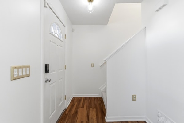 Building Photo - 924 Carpenter St