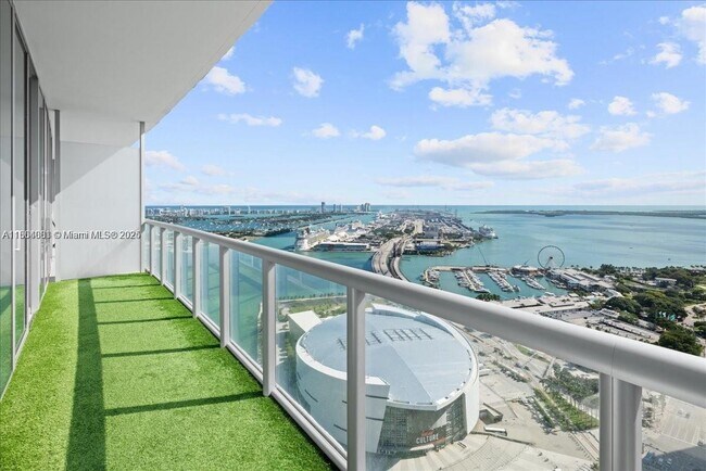 Building Photo - 888 Biscayne Blvd