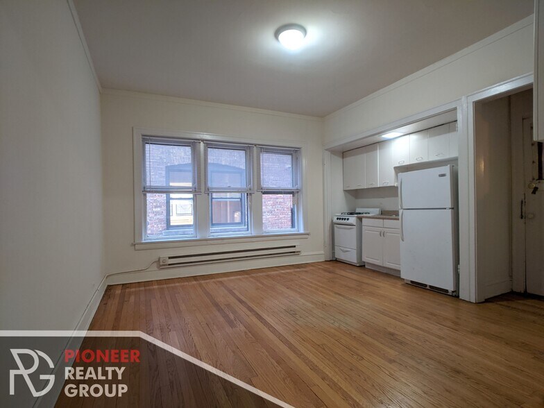 Building Photo - 1025 Dempster St