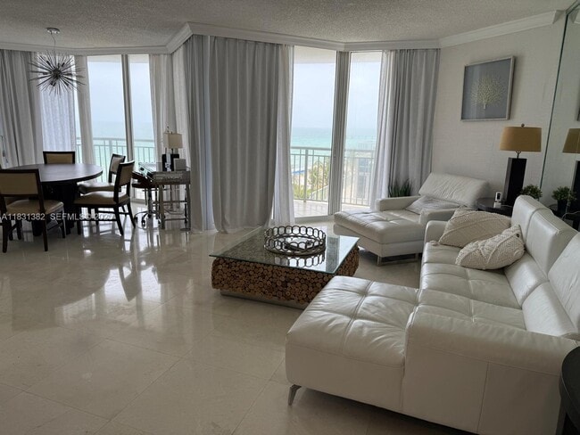 Building Photo - 17375 Collins Ave