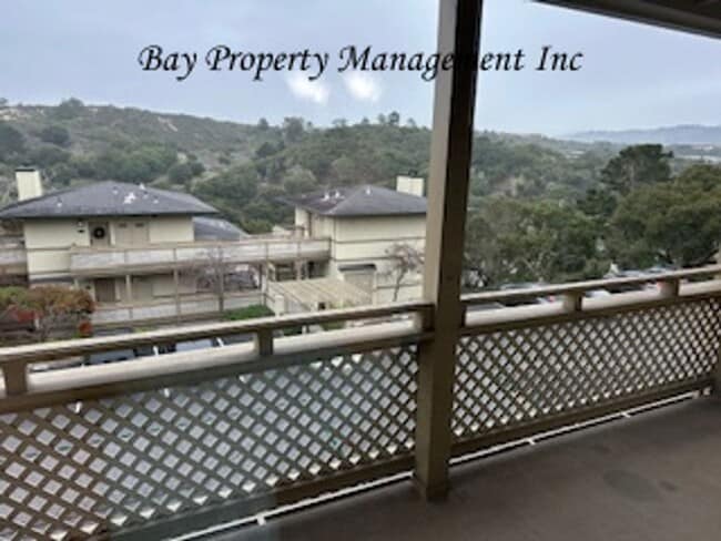 Building Photo - Beautiful Del Rey Oaks condo!