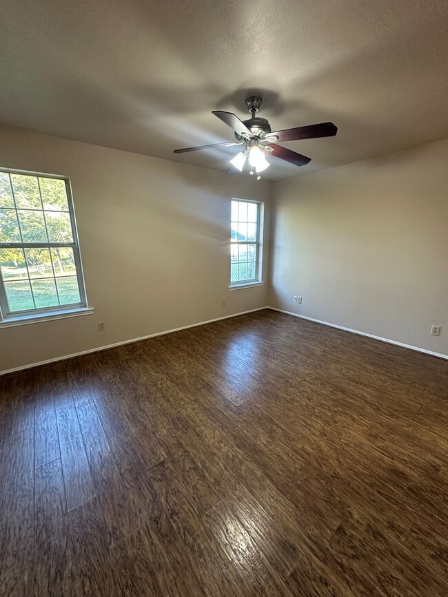 Building Photo - 2309 S Austin St