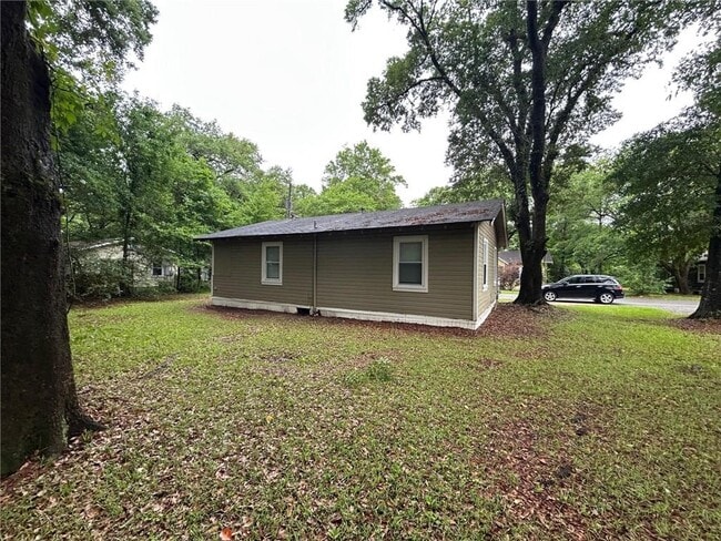 Building Photo - 905 Pansy Ct