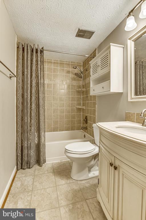 Building Photo - 14623 Stone Crossing Ct