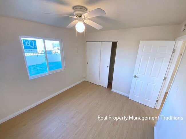 Building Photo - Updated Apt in Rosamond - Military Discount!