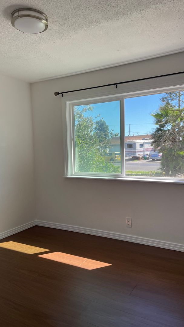 Building Photo - 3 bed 2 Bath Home Recently renovated single-family home in Fairfield,