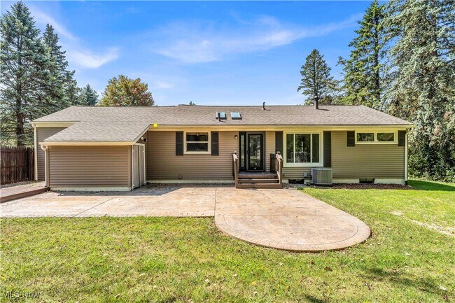 Building Photo - 558 Wring Dr