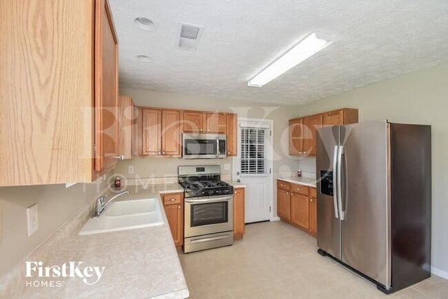 Building Photo - 3615 Longfield Dr
