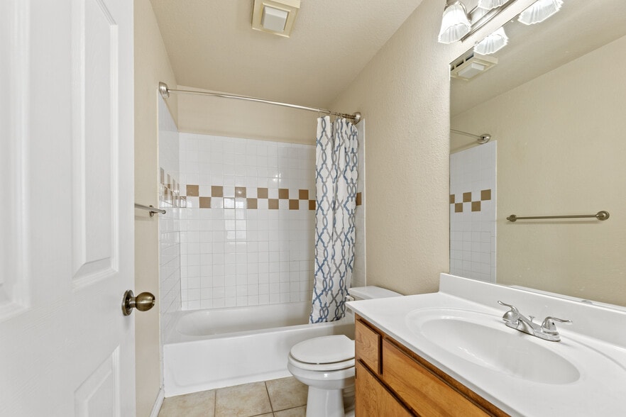 Building Photo - 123 Bolero Way