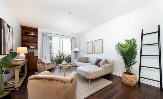 Building Photo - 4060 Glencoe Ave