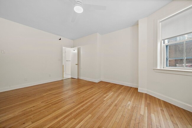 Building Photo - 48 Fenway