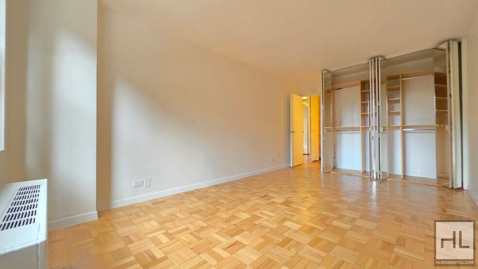Building Photo - Midtown East One-Bedroom with Open Views