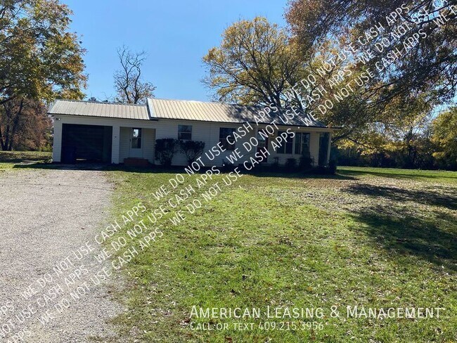 Primary Photo - 235 Chapman Rd
