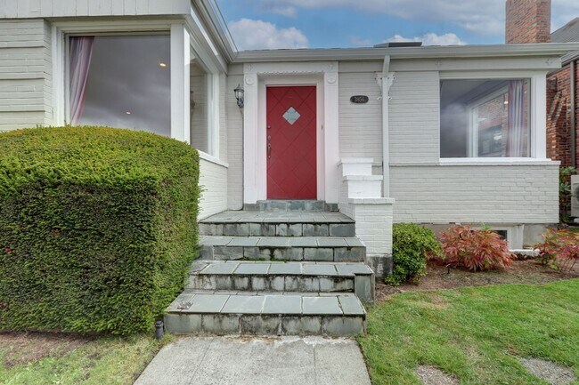 Building Photo - 3856 46th Ave NE