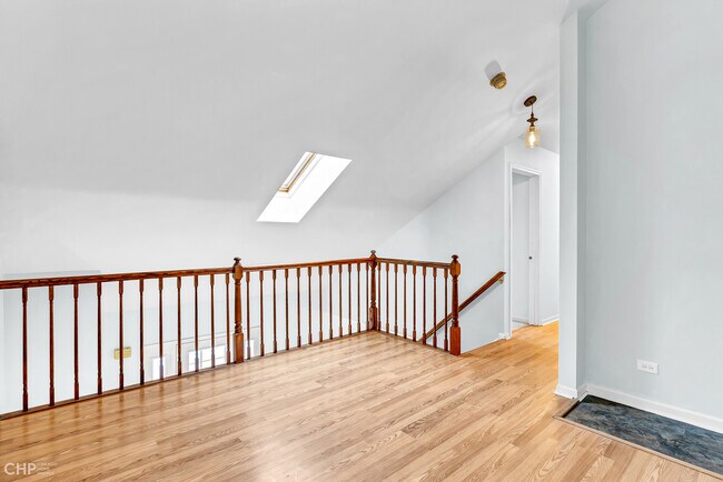 Building Photo - 2621 College Hill Cir
