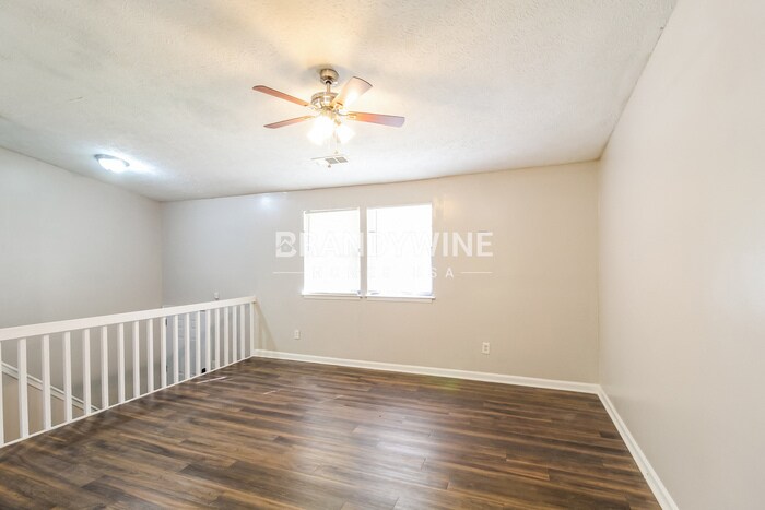 Building Photo - 2037 Mallard Way