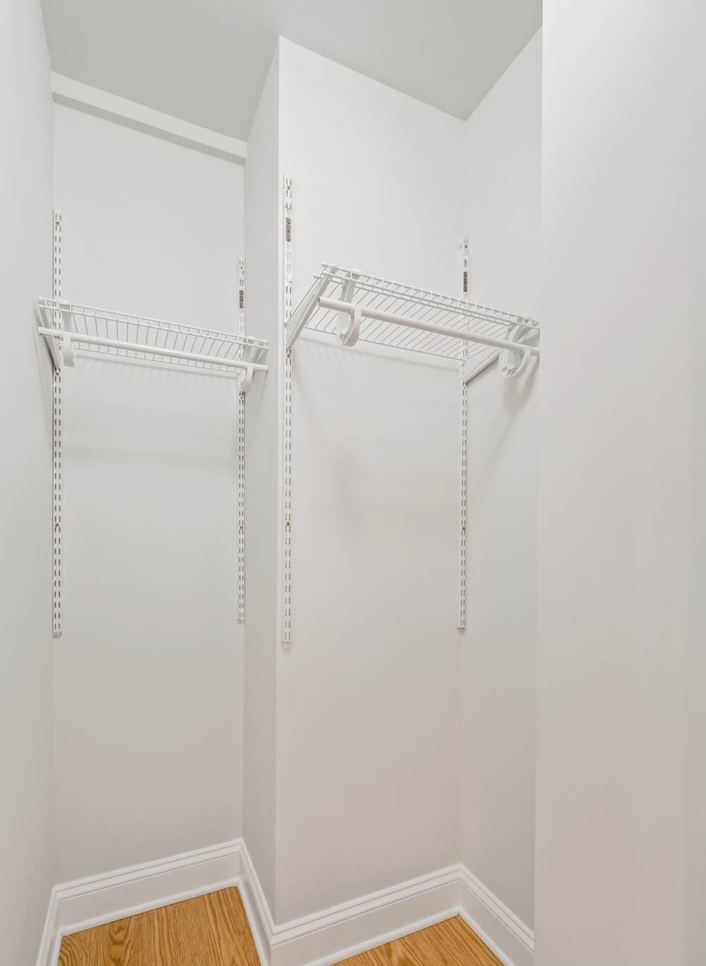 Building Photo - 1346 W Howard St