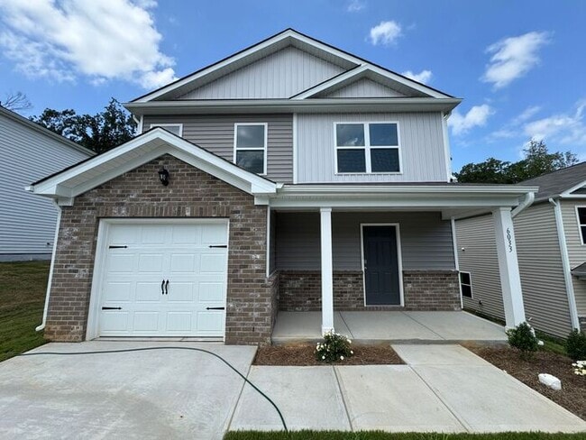 Building Photo - NEW 3-Bed Home with Open Layout & Garage