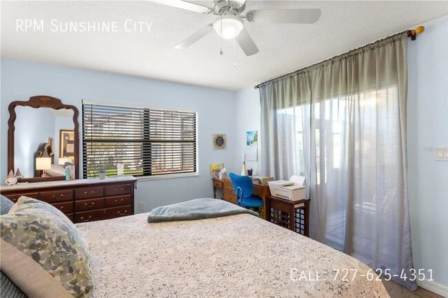 Building Photo - 2400 Winding Creek Blvd