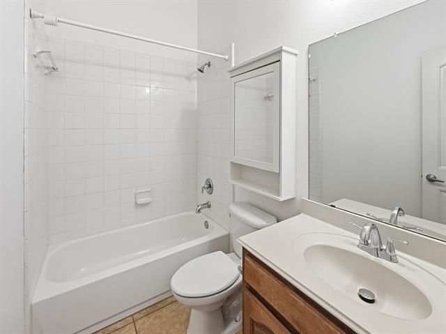 Building Photo - 11250 Luckenbach Dr