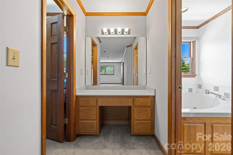 Building Photo - 3010 Eaker Dr